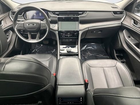 Used 2022 Jeep Grand Cherokee L Limited AWD/4WD image 14