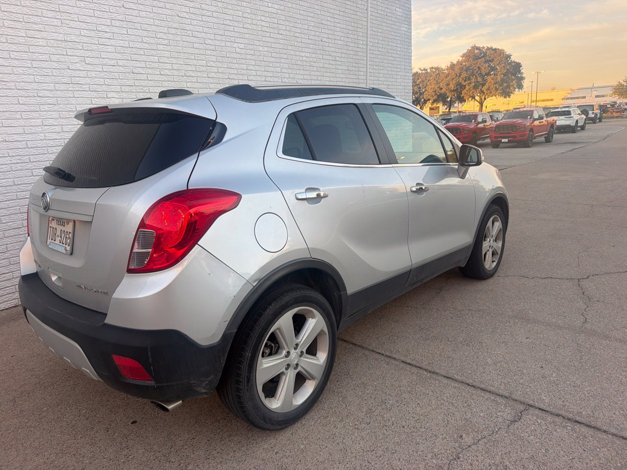 Used 2015 Buick Encore FWD image 2