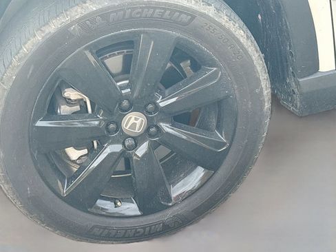 Used 2023 Honda Pilot Touring image 33