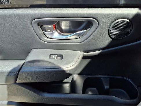 Used 2024 Honda Pilot Touring image 12
