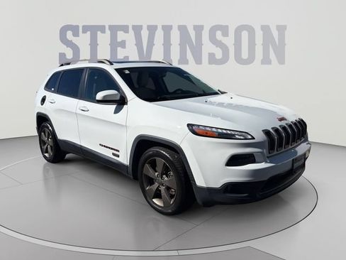 Used 2017 Jeep Cherokee 75th Anniversary FWD image 7