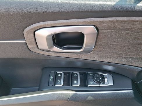Certified 2023 Kia Sorento X-Line EX AWD/4WD image 2