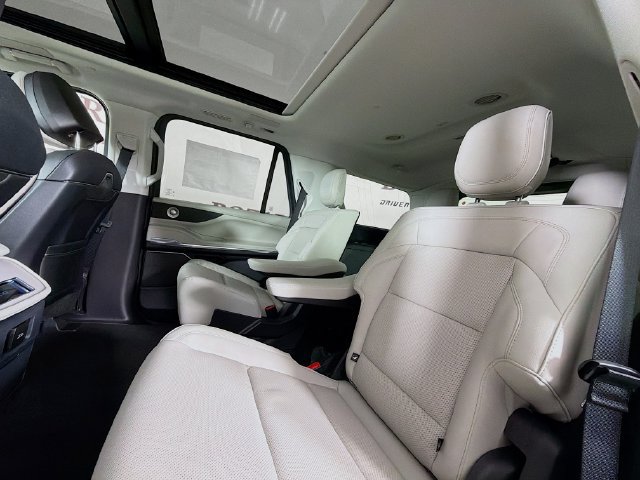 New 2026 Lincoln Navigator Reserve AWD/4WD image 26