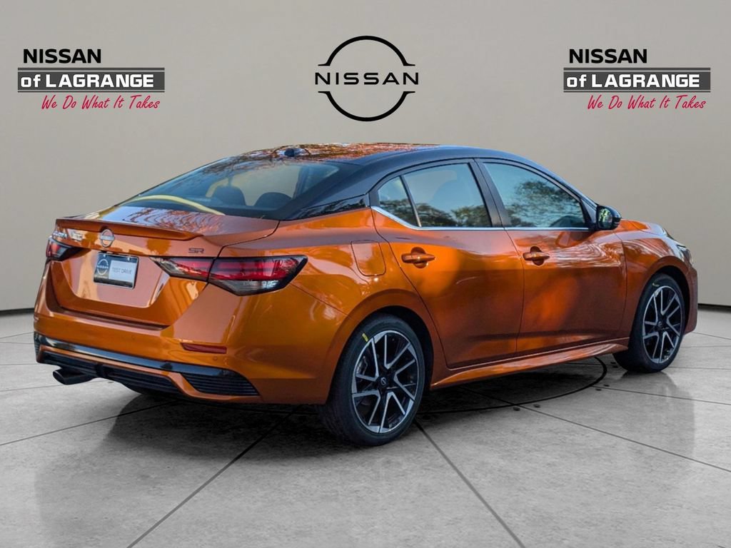 Certified 2025 Nissan Sentra SR FWD image 6