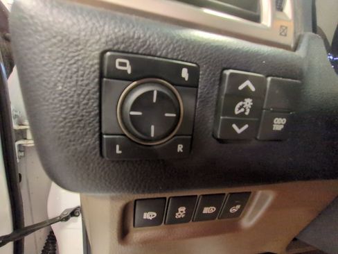 Used 2021 Lexus GX 460 Premium image 12