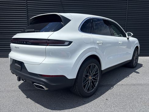 New 2026 Porsche Cayenne AWD/4WD image 5