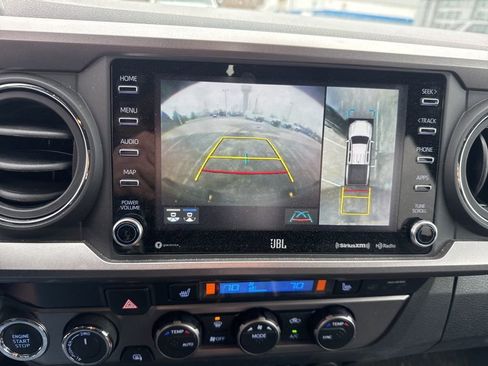 Used 2023 Toyota Tacoma Limited image 7