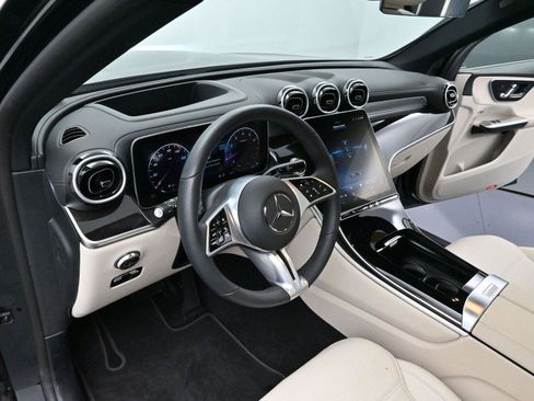 Used 2024 Mercedes-Benz GLC 300 4MATIC image 14