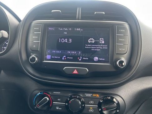 Used 2022 Kia Soul LX w/ Technology Package image 8