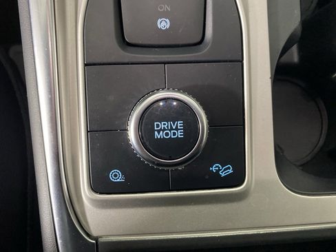 Used 2022 Ford Explorer XLT w/ Equipment Group 202A image 24