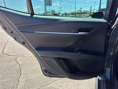 Used 2025 Toyota Camry SE FWD image 13