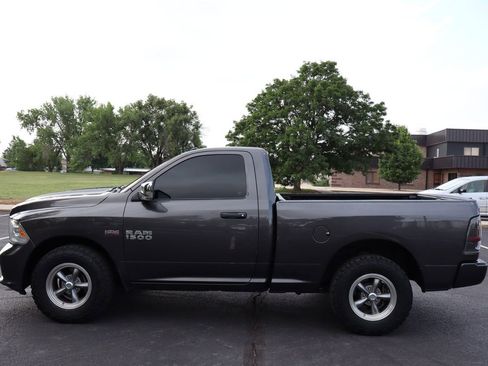 Used 2018 RAM 1500 Express image 9
