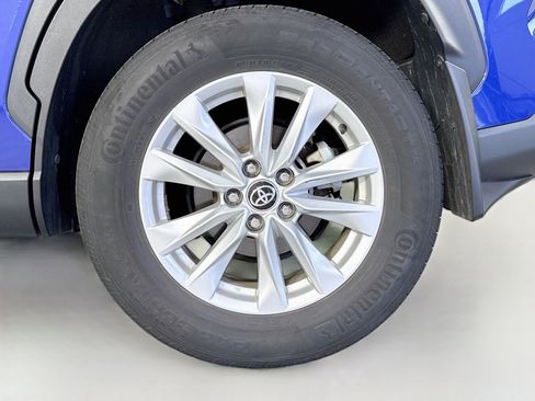 Certified 2022 Toyota Corolla Cross LE AWD/4WD image 30