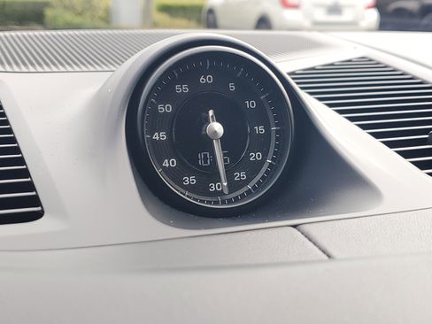 Used 2024 Porsche Cayenne E-Hybrid image 23