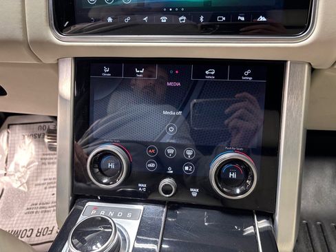 Used 2022 Land Rover Range Rover Westminster Edition image 15