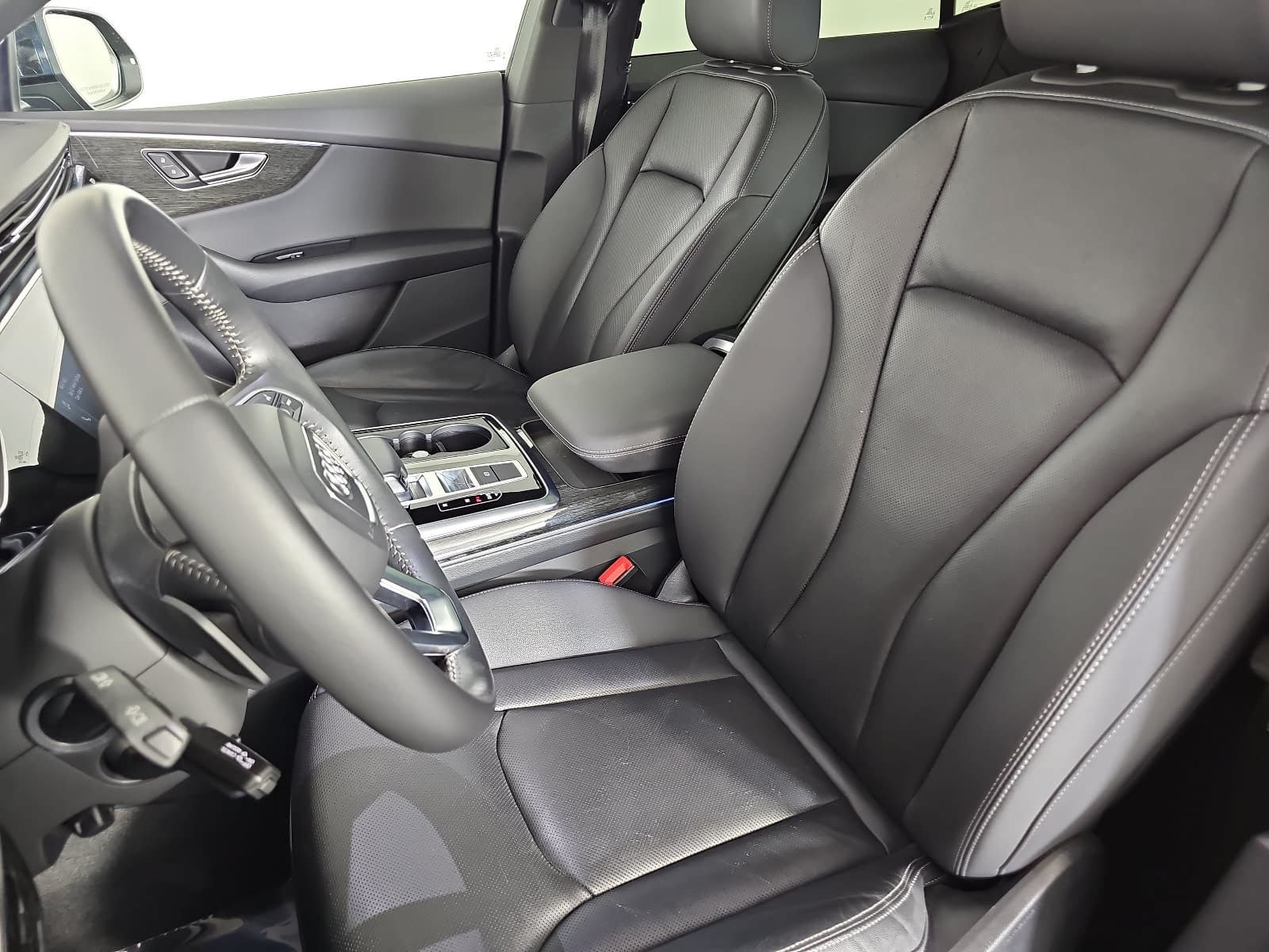 Used 2019 Audi Q8 Premium Plus AWD/4WD image 15