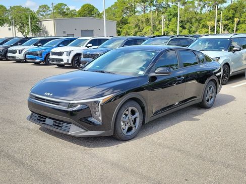 New 2026 Kia K4 FWD image 3