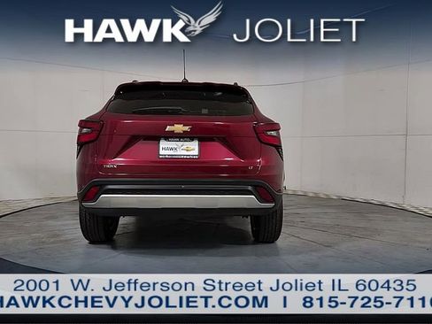 Used 2025 Chevrolet Trax LT w/ LT Convenience Package FWD image 6
