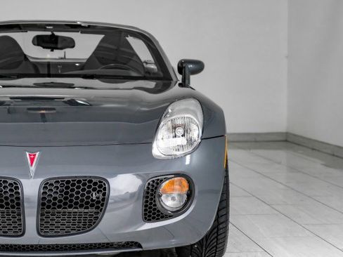 Used 2009 Pontiac Solstice GXP RWD image 31