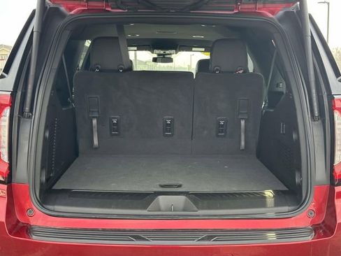 Used 2024 GMC Yukon XL SLT image 11