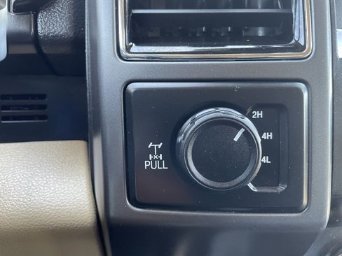 Used 2019 Ford F150 XLT w/ Equipment Group 302A Luxury AWD/4WD image 26