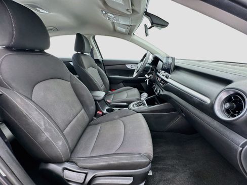 Used 2023 Kia Forte LXS FWD image 18