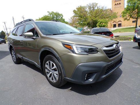 Used 2020 Subaru Outback Premium AWD/4WD image 5