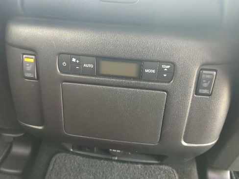 Used 2024 Nissan Armada Platinum w/ Captain's Chairs Package image 16