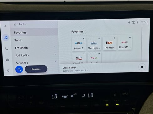 Used 2025 Toyota Camry XLE FWD image 21