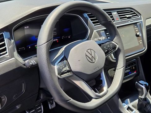 Certified 2024 Volkswagen Tiguan SE R-Line FWD image 21