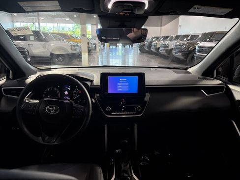 Used 2025 Toyota Corolla Cross AWD Hybrid image 15