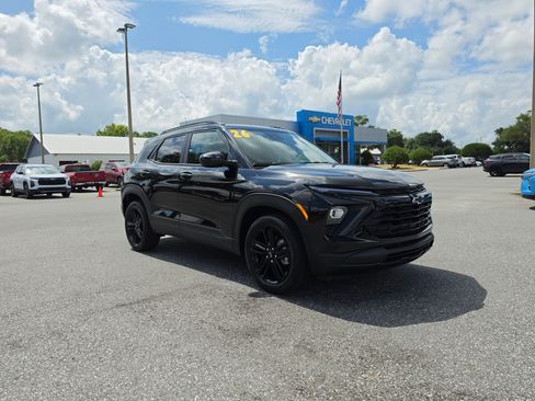 New 2026 Chevrolet TrailBlazer LT w/ Convenience Package FWD image 1