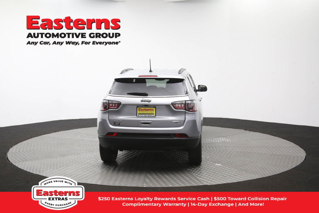 Used 2024 Jeep Compass Latitude AWD/4WD image 38