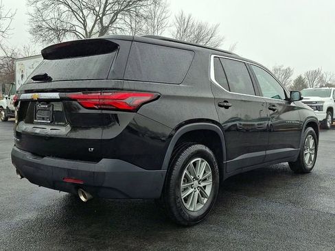 Used 2023 Chevrolet Traverse LT AWD/4WD image 9