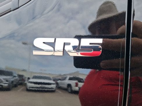 Used 2023 Toyota Tacoma SR5 RWD image 13