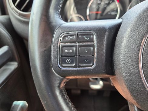 Used 2018 Jeep Wrangler Sport AWD/4WD image 24