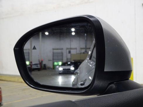 Used 2023 Mitsubishi Outlander SEL image 42