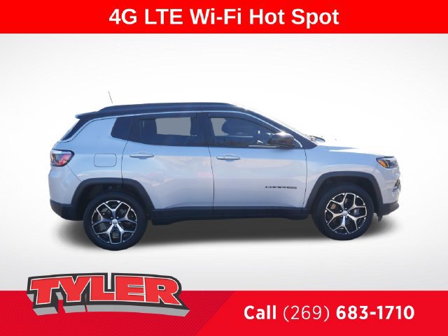 Used 2024 Jeep Compass Limited AWD/4WD image 9