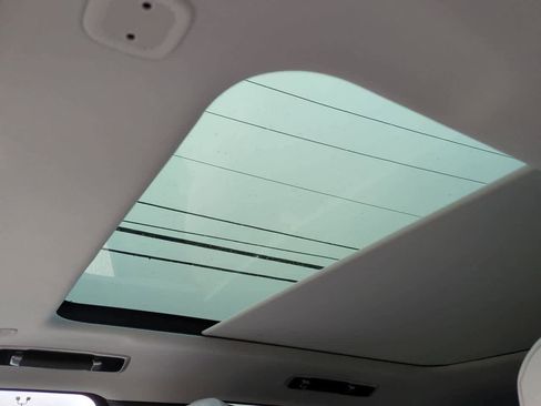 New 2025 Land Rover Range Rover Sport Dynamic SE image 16