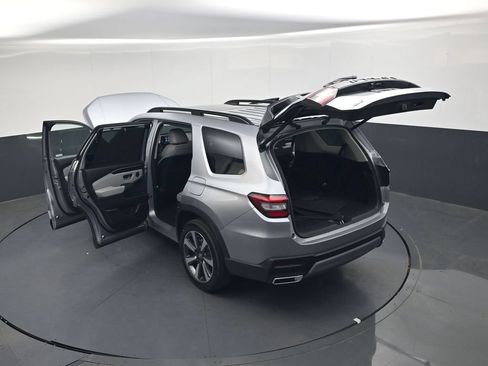 Used 2023 Honda Pilot Elite image 39