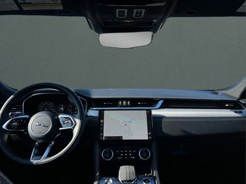 Used 2024 Jaguar F-PACE R-Dynamic S image 20