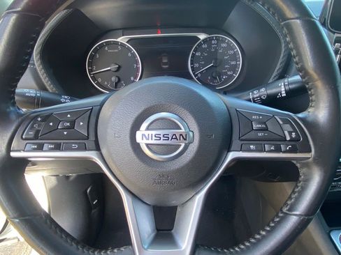 Used 2020 Nissan Sentra SV FWD image 18
