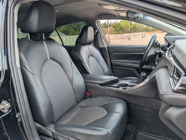 Used 2020 Toyota Camry SE FWD image 24