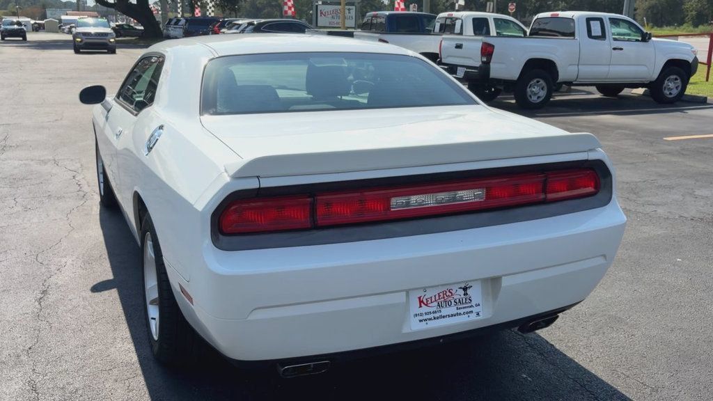Used 2013 Dodge Challenger SXT RWD image 7