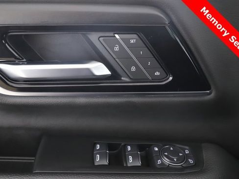 Used 2025 GMC Yukon Denali image 21