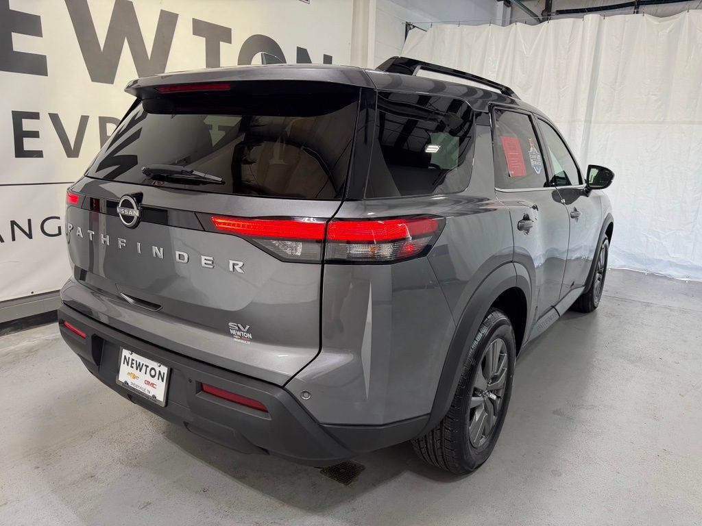 Used 2024 Nissan Pathfinder SV FWD image 30