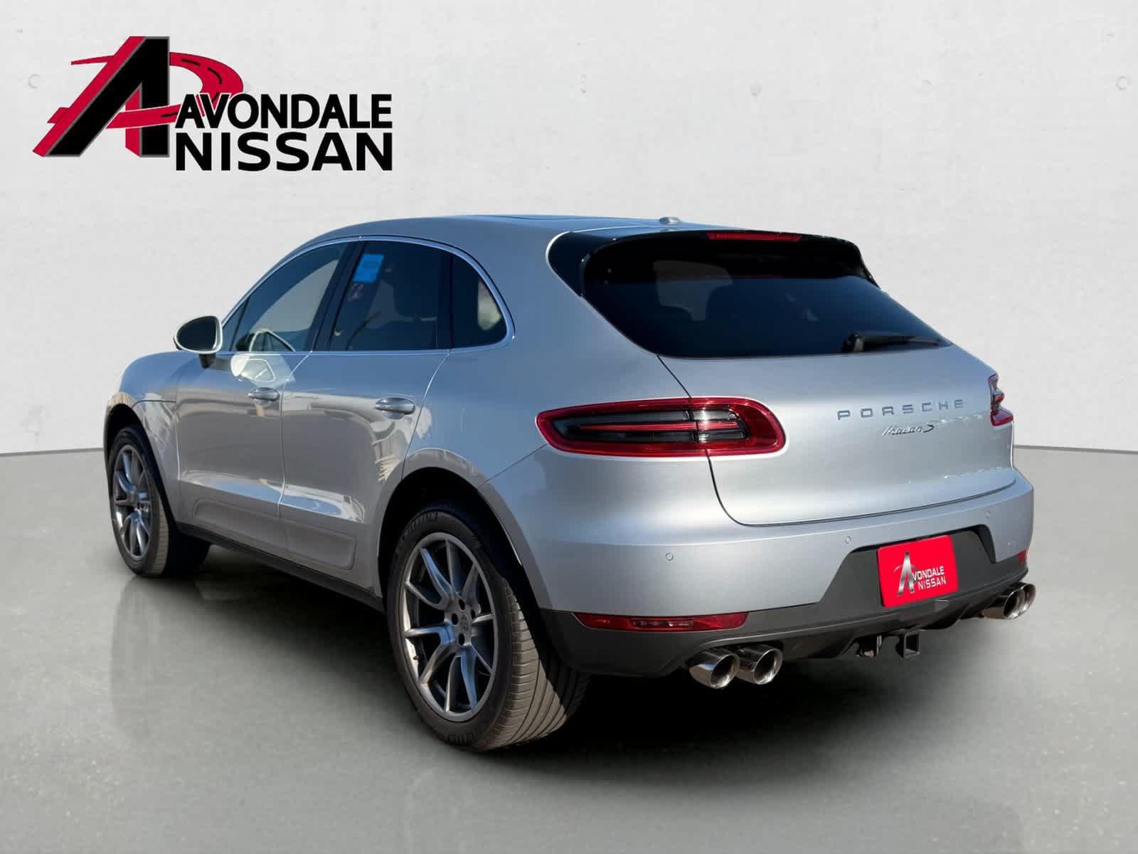 Used 2016 Porsche Macan S AWD/4WD image 3