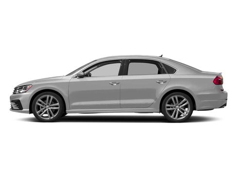 Used 2017 Volkswagen Passat 1.8T R-Line FWD image 3