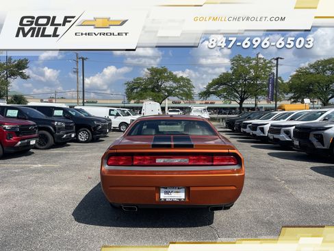 Used 2011 Dodge Challenger RWD image 6