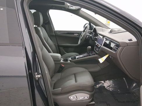 New 2026 Porsche Macan image 35